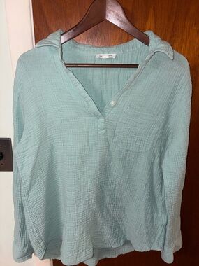 beachlunchlounge Light Aqua Button-Up Gauze Top